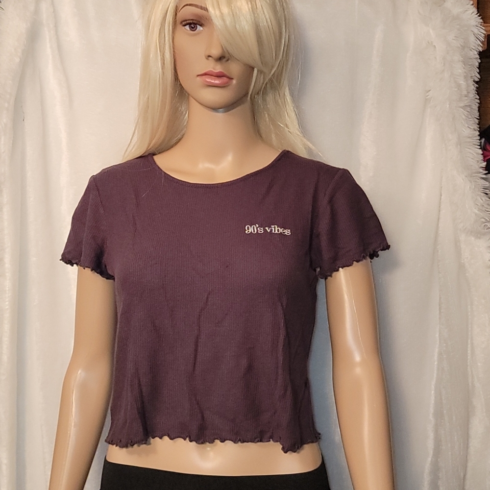 Midriff 90s vibes